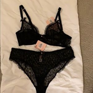 Agent Provocateur set with tags.